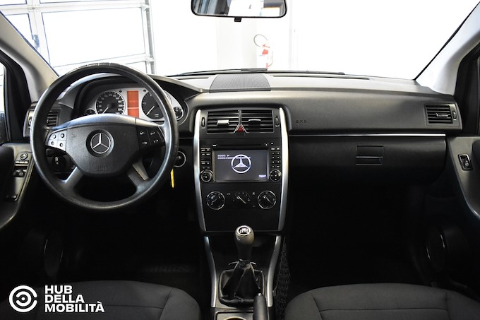 MERCEDES-BENZ B 180 CDI